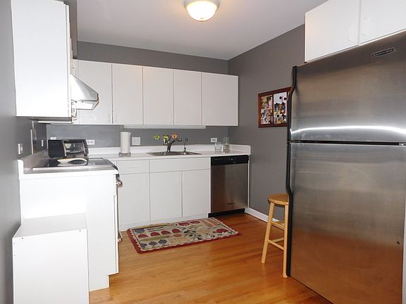 2nd image of 6020 Arbor Ln APT 200
