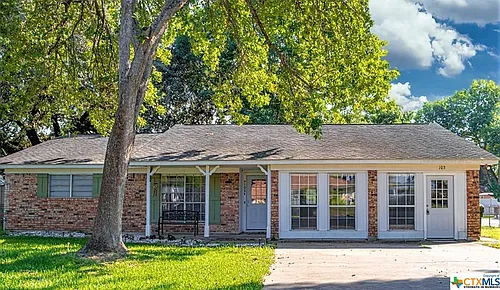 103 N Oak Dr Photo 1