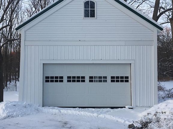 Garage/ barn