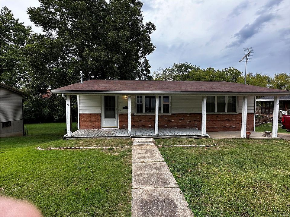 1st image of 413 Brookside Ln