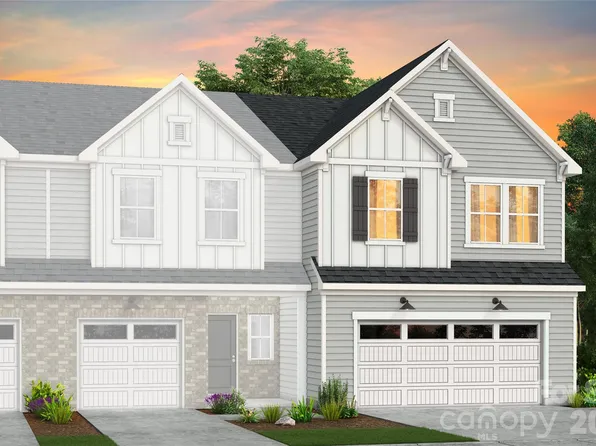 11926 Oak St, Charlotte, NC 28269
