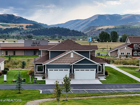 4th image of 101 Creekside Ln