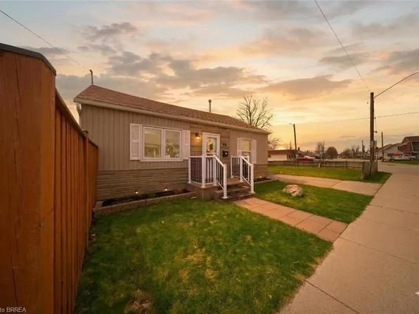 59 Lida St, Brantford, ON N3S 2R7