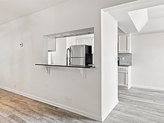 4th image of 11423 Springhollow Rd APT 1204