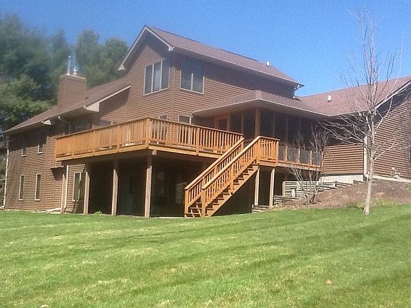 4th image of 4143 Shagbark Ln NE