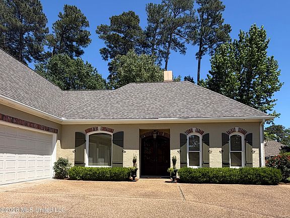 2nd image of 611 Berridge Dr