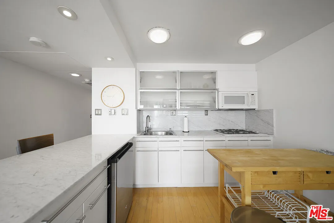 Studio, 1.0 bath, 481 sqft, $2,500 — Photo 1