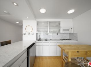 800 W 1st St APT 2104, Los Angeles, CA 90012
