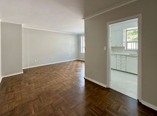 1299 Bayview Ave #4, Toronto, ON M4G2Z8