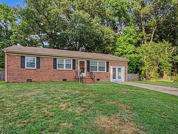 3rd image of 5000 Hillsboro Ct
