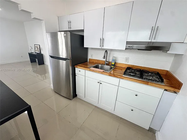 8415 Harding Ave #9 — Photo 4