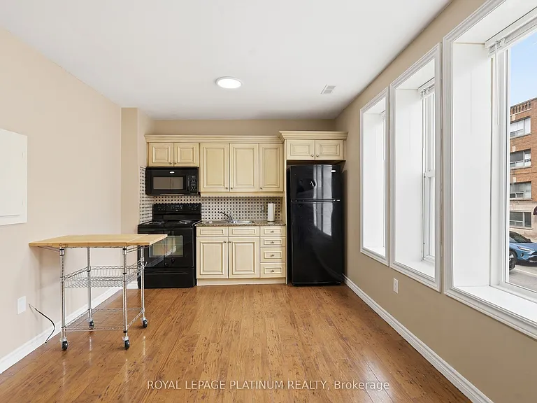 120 Sherman Ave S #7 — Photo 7