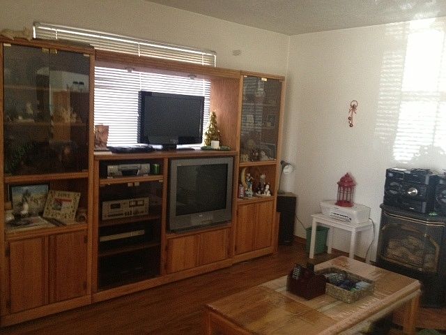 2nd image of 1211 Godfrey St