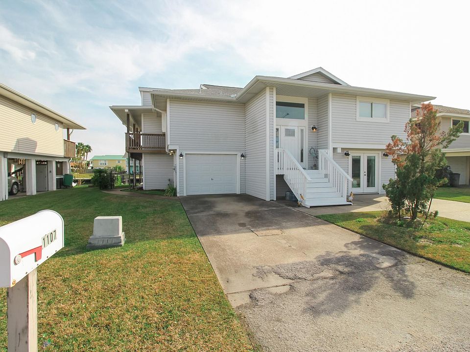 1st image of 1107 Redfish St