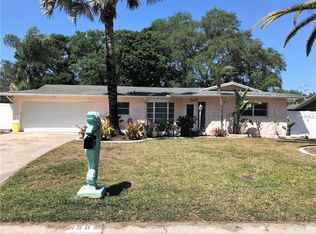 1968 Souvenir Dr, Clearwater, FL 33755