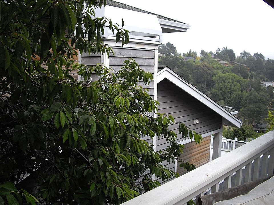 2nd image of 919 Alturas Way