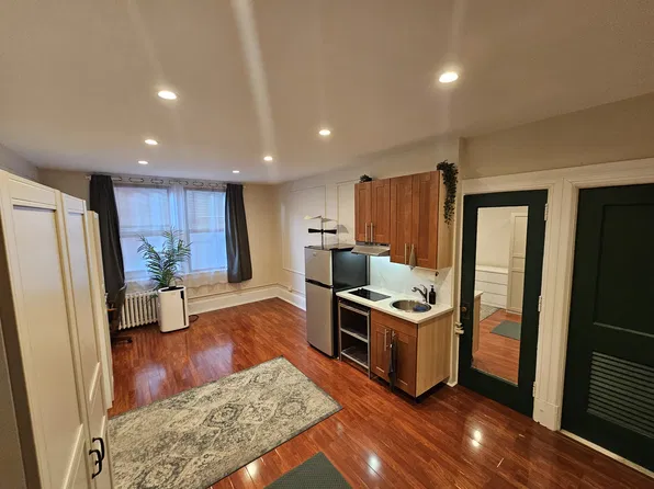 1324 Locust St, Philadelphia, PA 19107