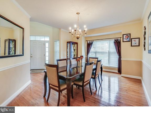 4th image of 188 Haut Brion Ave