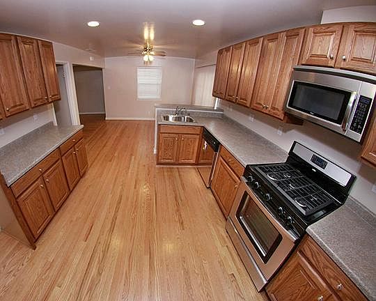 1st image of 41226 Erma Ave