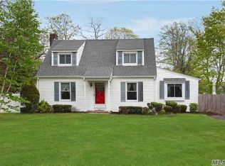 153 Seaman Ave, Bayport, NY 11705