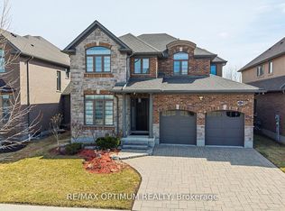 829 Copper Ridge Dr, Waterloo, ON N2K0B5
