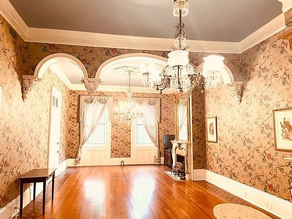4th image of 823 Esplanade Ave #A