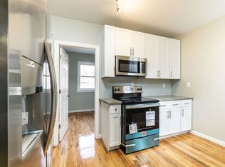 927 E 213th St, Bronx, NY 10469