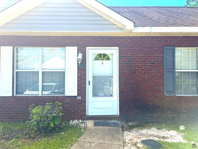 230 Katelyn Cir — Photo 1