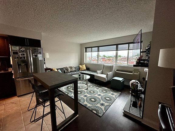 3rd image of 530 S 2nd St APT 722