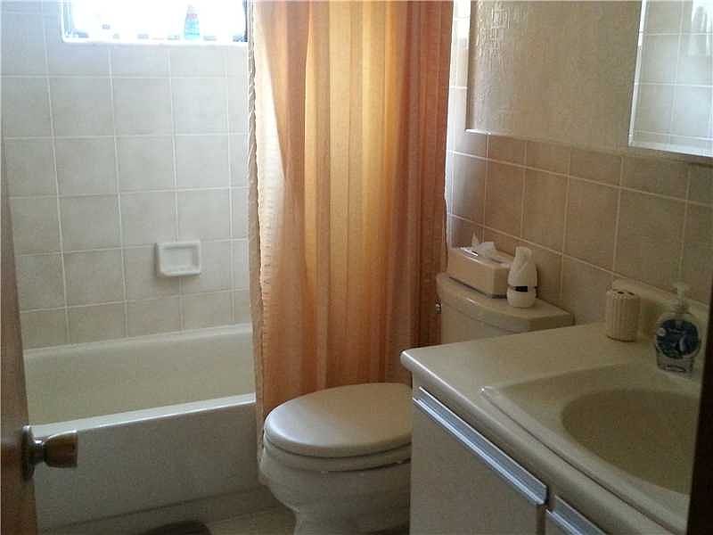 2nd image of 9240 SW 168th St