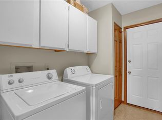 8629 Quarterhorse Dr, Indianapolis, IN