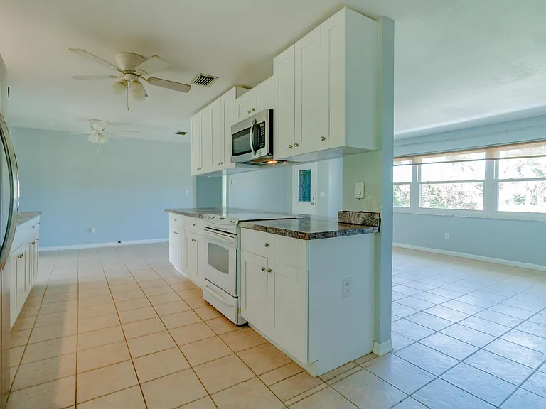 5261 Elm Ct — Photo 4