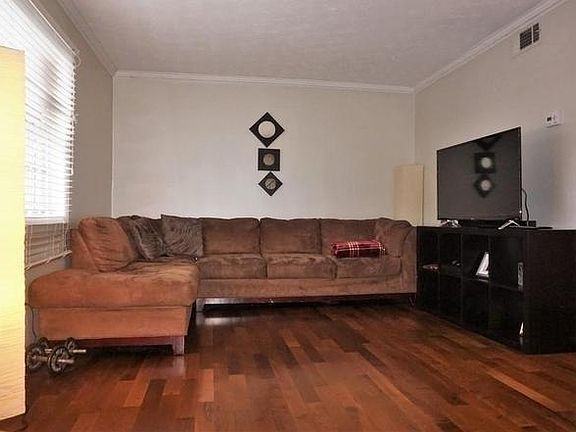 3rd image of 2962 N Dekalb Dr APT E