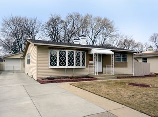 3907 Eagle Ln, Rolling Meadows, IL 60008