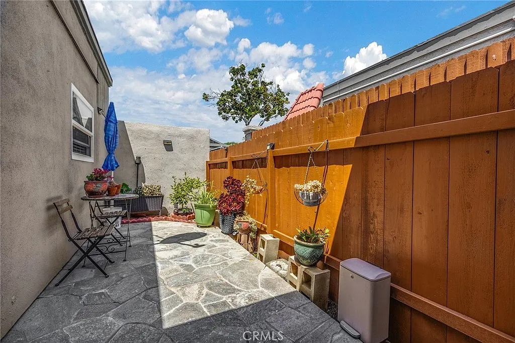 2 bed, 853 sqft, $2,800 — Photo 3