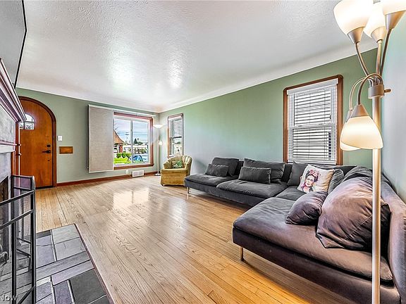 2nd image of 7415 Jameson Rd