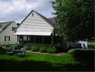 3rd image of 13 Hillcrest Ave
