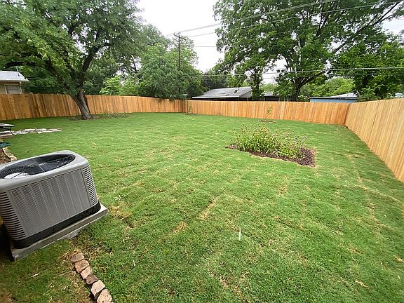 5th image of 1310 Berkshire Dr