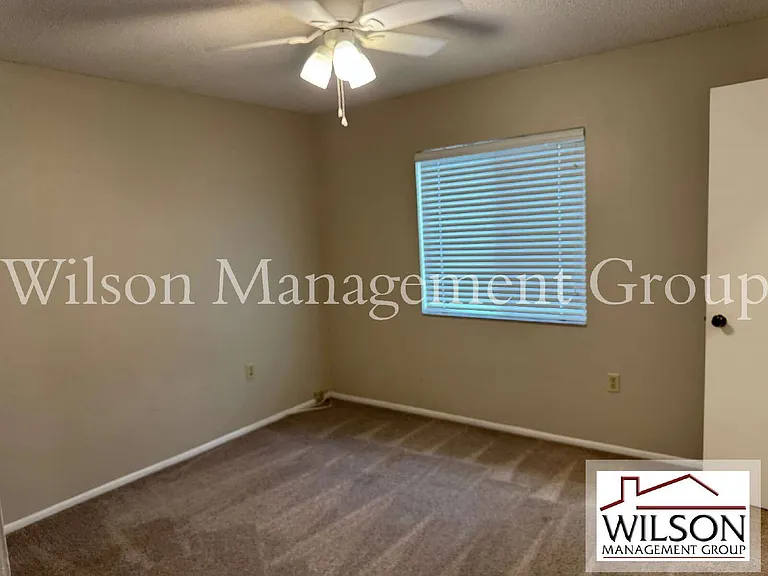 10039 Massey St — Photo 11