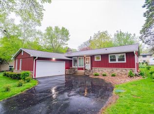 1437 Wyldewood Dr, Madison, WI 53704