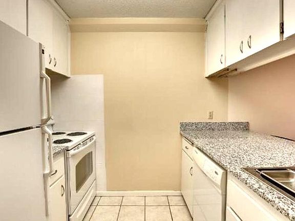 5th image of 1920 S 1st St APT 208