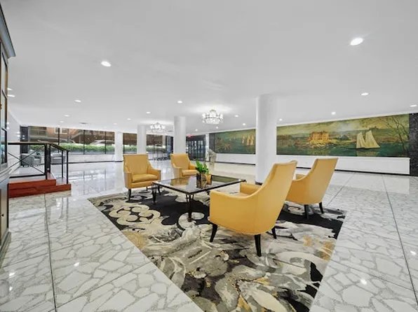 370 East 76th Street image 7 of 9