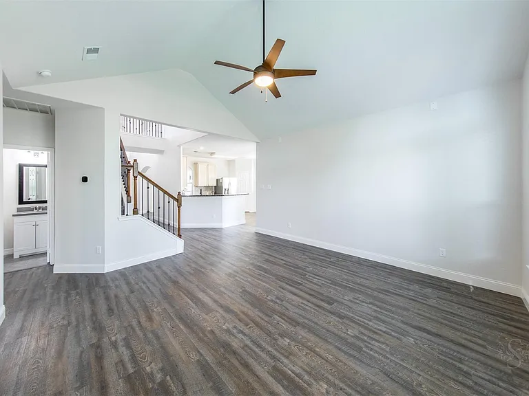 2911 Ledgeside Ct — Photo 10