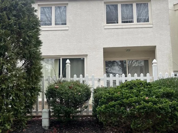 105 Montrose Ave #105, Bryn Mawr, PA 19010