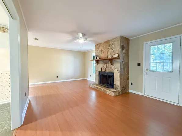 1548 Pine Forest Dr, Tallahassee, FL 32301