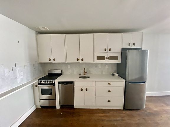 4th image of 489 Washington Ave #1Q