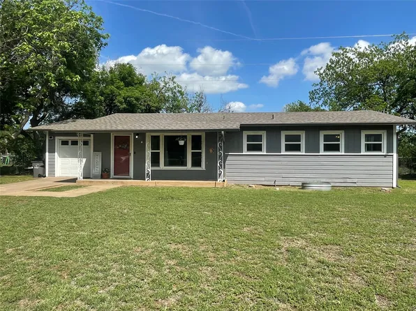 209 Pennsylvania Ave, Graham, TX 76450