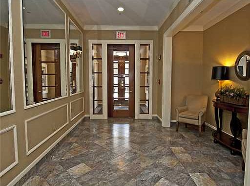 3rd image of 220 N Bellefield St #302