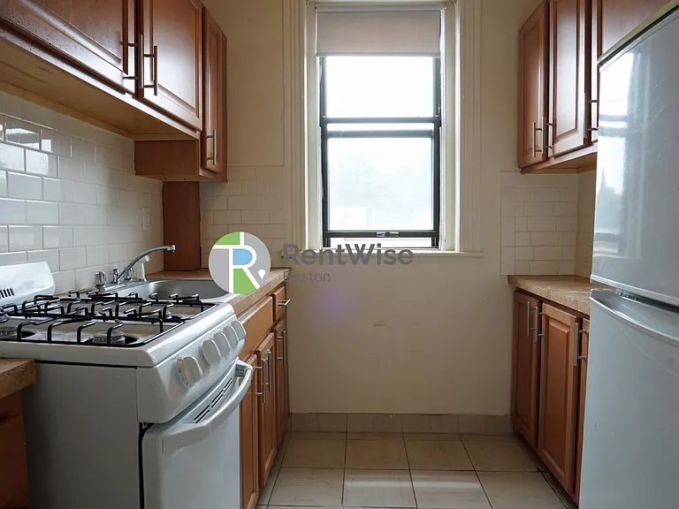 1148 Commonwealth Ave #28 — Photo 6