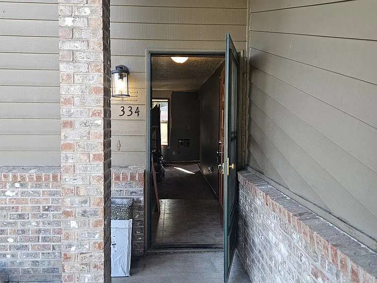 334 3rd Pl SW — Photo 3